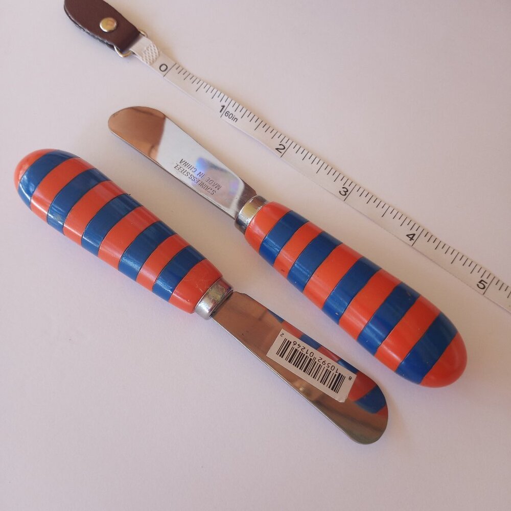 pair of cheese butter spreader knives  choose a pattern - quantities available - Picture 5 of 5